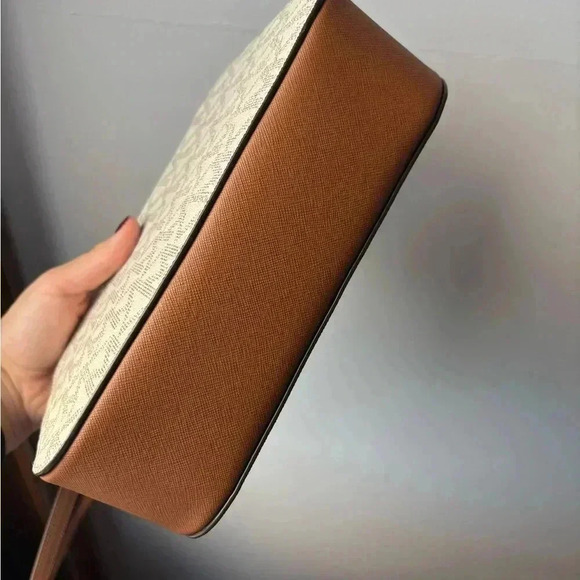 Michael Kors Outlet Crossbody Bag - Picture 3 of 7